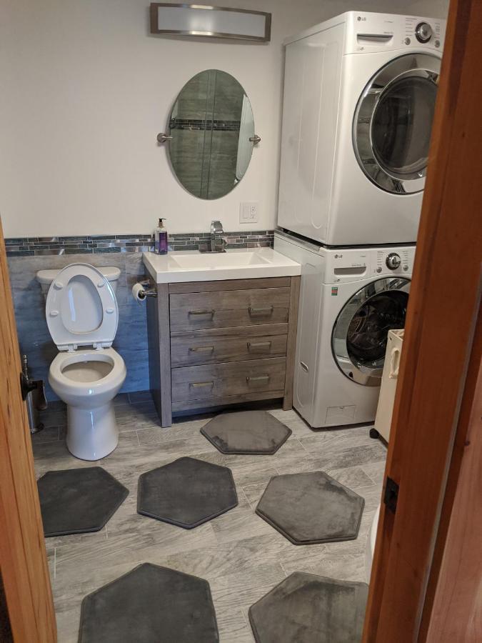 فيلا Panoramic Water Views , Cozy House In Henniker ,Nh المظهر الخارجي الصورة