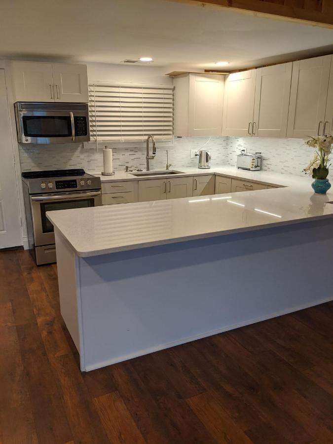فيلا Panoramic Water Views , Cozy House In Henniker ,Nh المظهر الخارجي الصورة