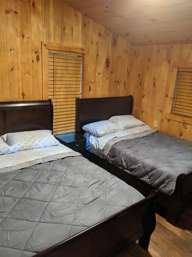 فيلا Panoramic Water Views , Cozy House In Henniker ,Nh المظهر الخارجي الصورة